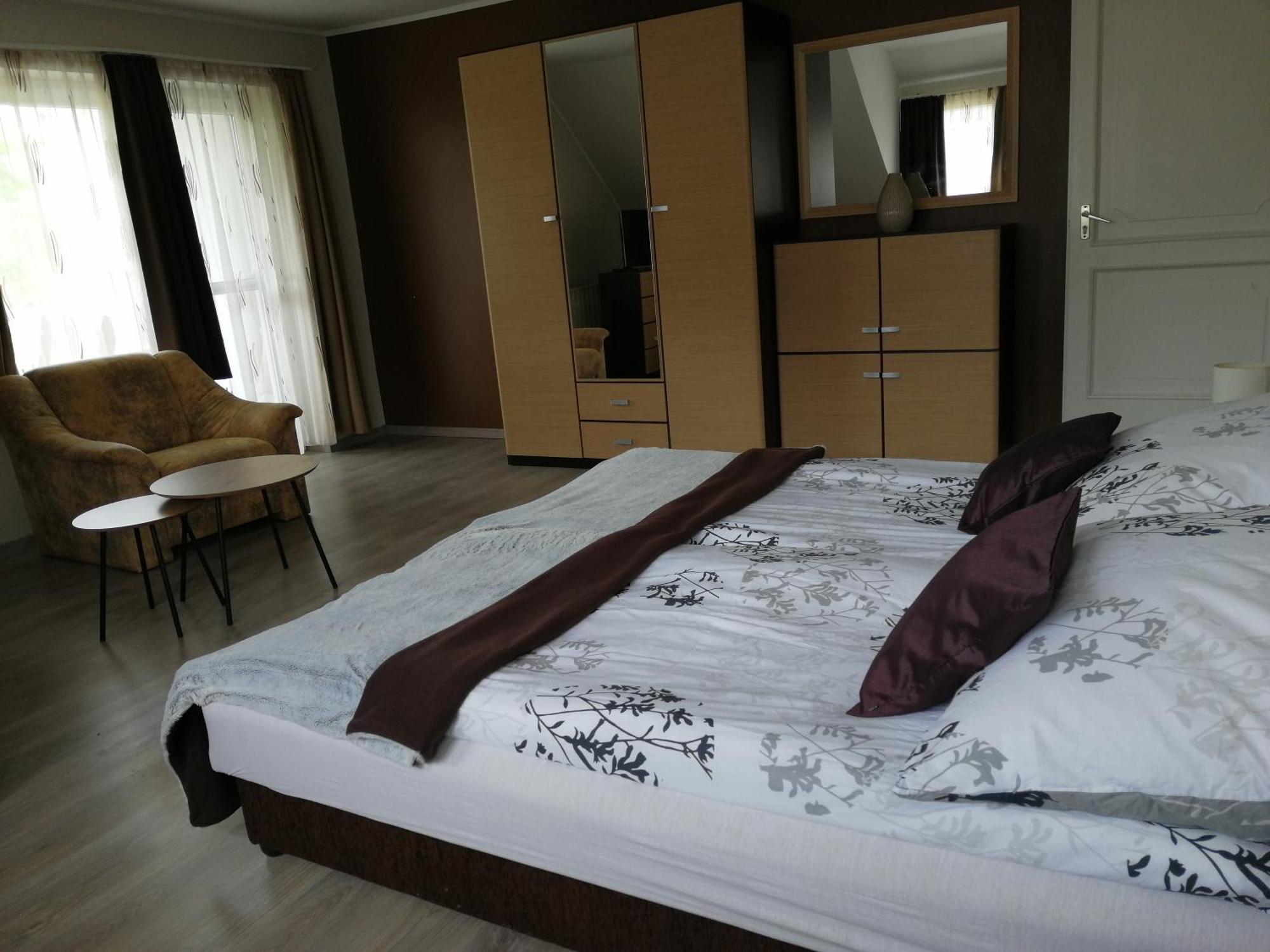 Betti Vendeghaz Apartment Alsópáhok Bagian luar foto