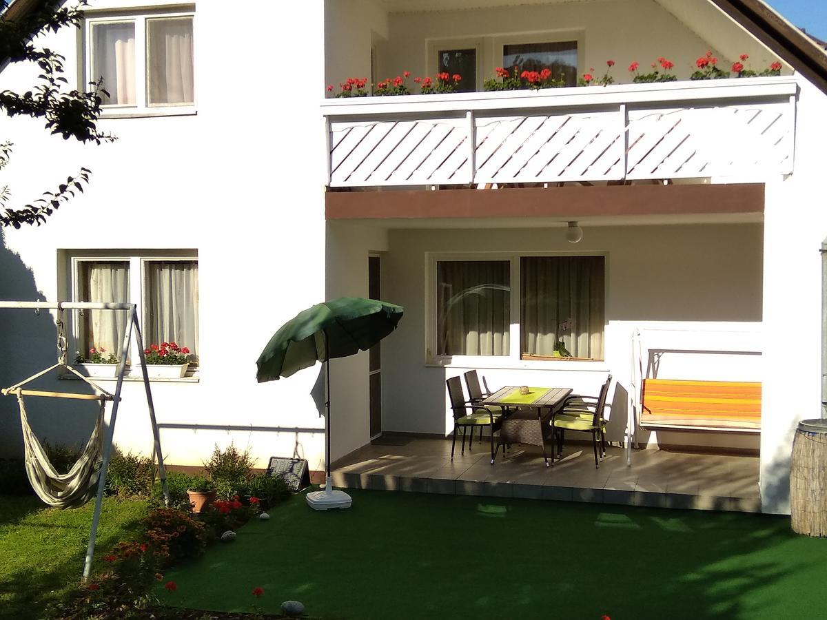 Betti Vendeghaz Apartment Alsópáhok Bagian luar foto